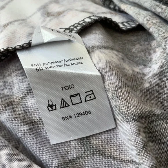 Venus Bejeweled Sleeveless Blouse - Picture 10 of 11